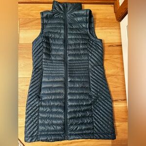 Duluth Trading Co Women's Down Quilted Long Vest - Blue/Green